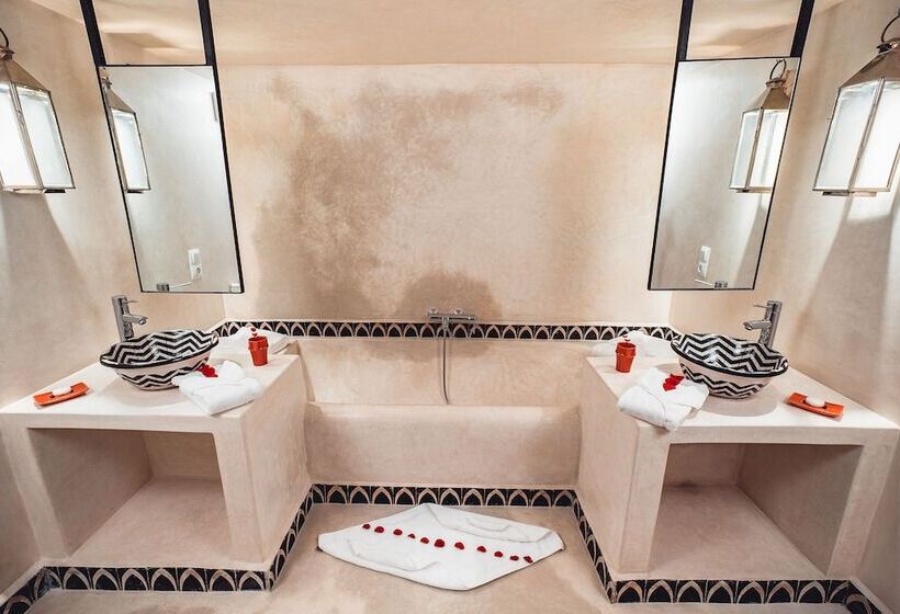 سوییت خانوادگی, Ambre Epices Medina Riad