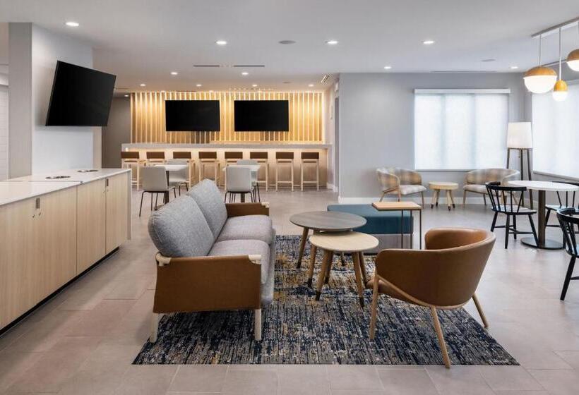 Студио Стандарт Кровать Кинг, Towneplace Suites By Marriott West Kelowna