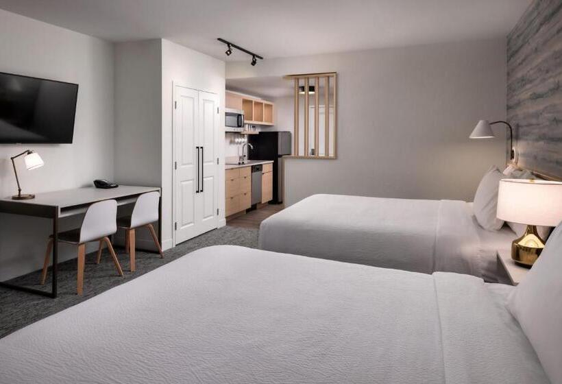 Студия Стандарт, Towneplace Suites By Marriott West Kelowna
