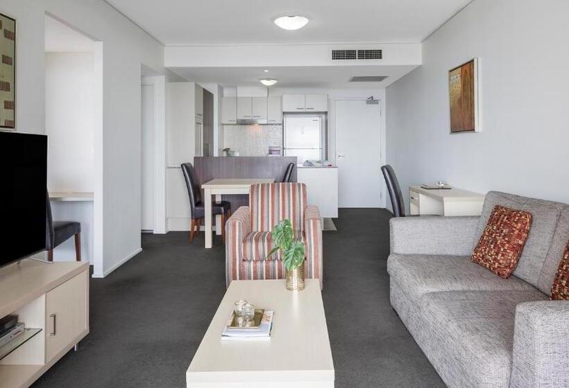 1 Bedroom Apartment River View, Oaks Brisbane Aurora Suites