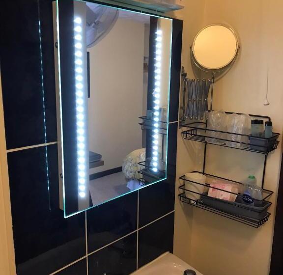 اتاق استاندارد, Dolphin Hotel Public House Weymouth