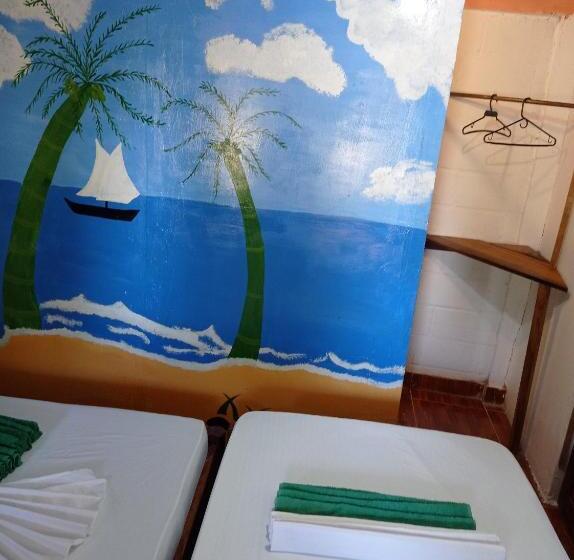 标准三人间, Hostal Belleza Tropical