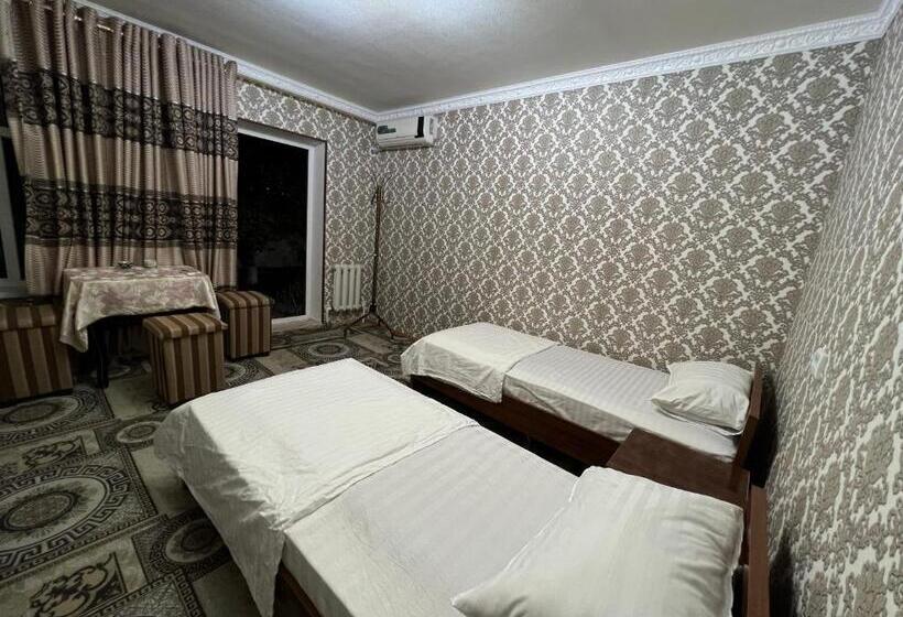 اتاق سوپریور سه تخته, Dilnura Guest House