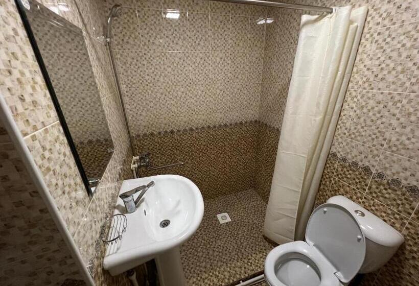 اتاق لوکس, Dilnura Guest House
