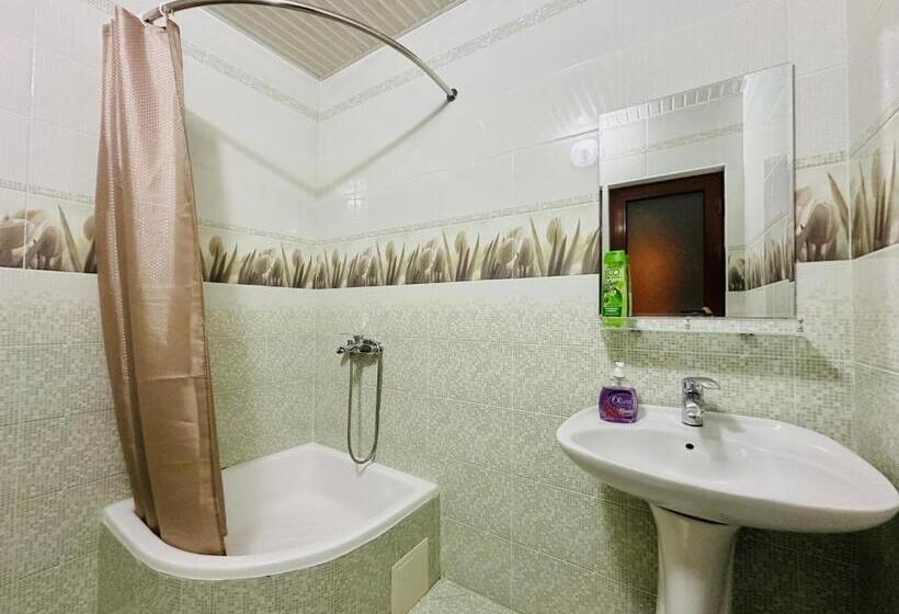 اتاق استاندارد چهار تخته, Dervish Hostel