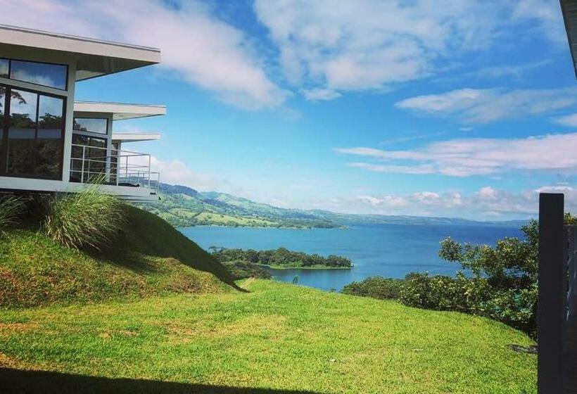Standard studio with lake view, Laguna Arenal