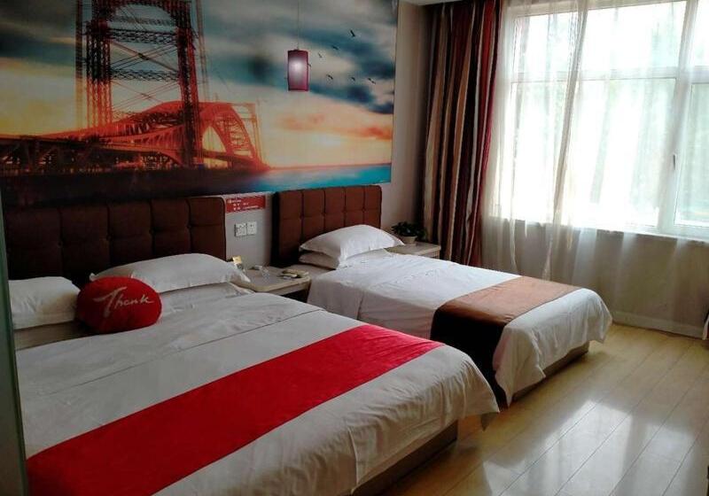Семейный Номер, Thank Inn Chain Hotel Dong Town Dahuaishu