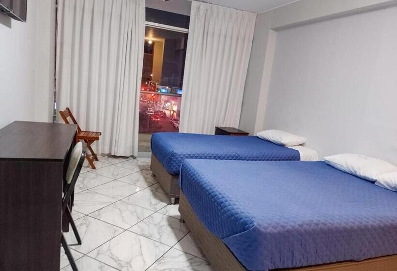 اتاق استاندارد چهار تخته, Regency Plaza