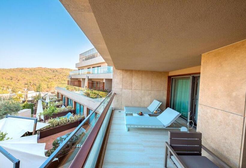 سوئیت جونیور اینتریور, D Maris Bay