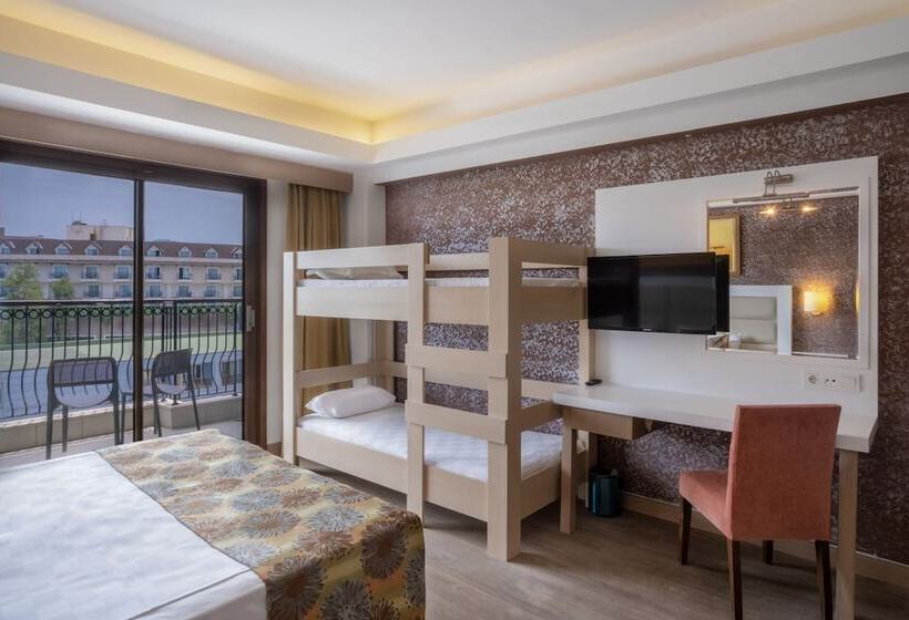 Семейный Номер, Fore Resort & Spa
