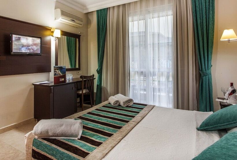 Quarto Estandar, Kleopatra Royal Palm