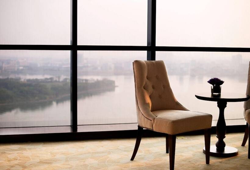Номер Клуб, Sheraton Shunde