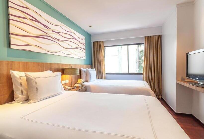 2 베드룸 패밀리 스위트, Radisson Resort And Suites Phuket