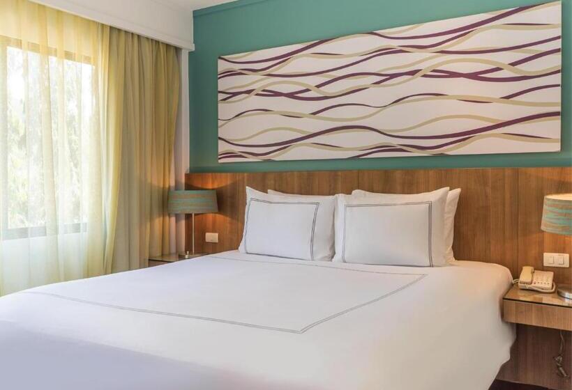 테라스 스위트, Radisson Resort And Suites Phuket