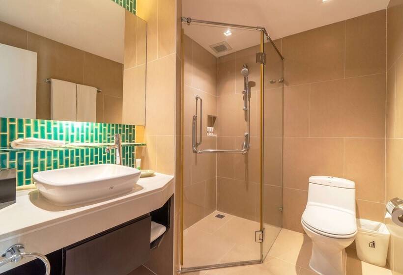 패밀리 스위트, Radisson Resort And Suites Phuket