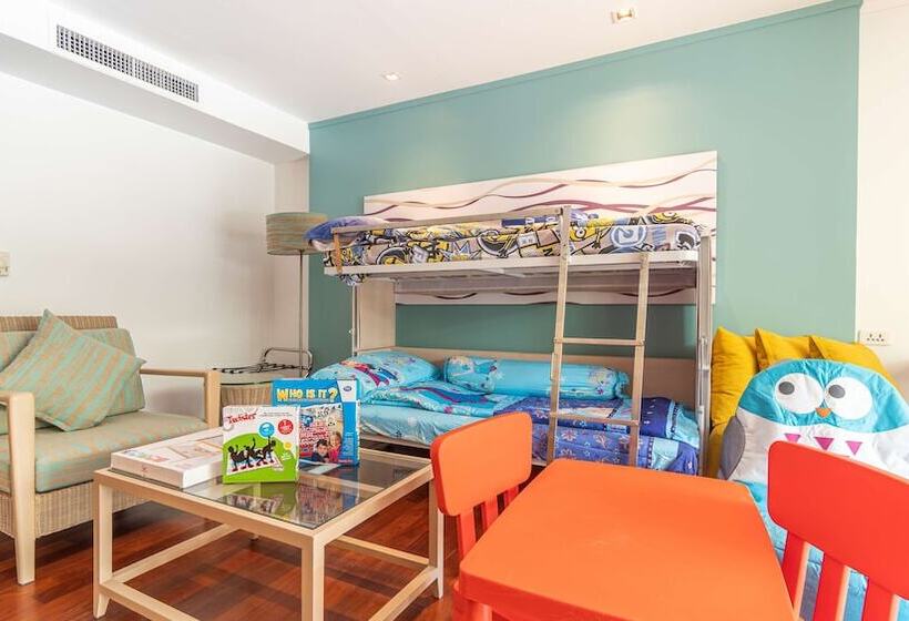 2 베드룸 패밀리 스위트, Radisson Resort And Suites Phuket