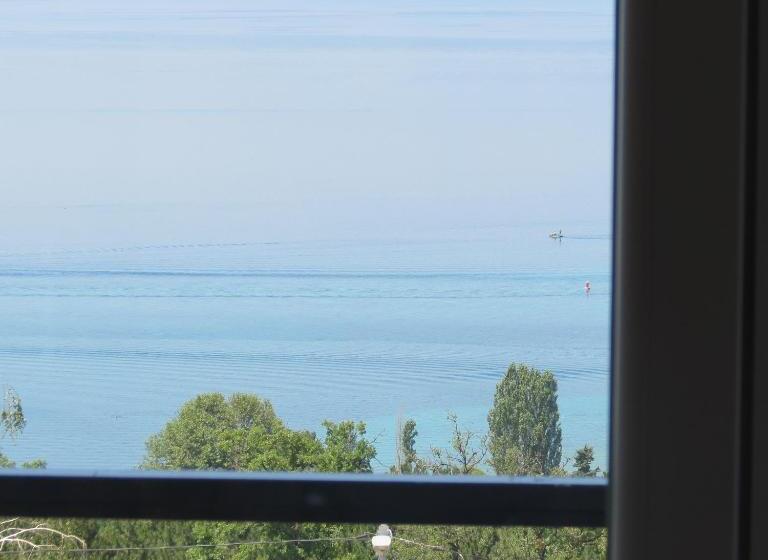 اتاق استاندارد چهار تخته, Villa Angelos