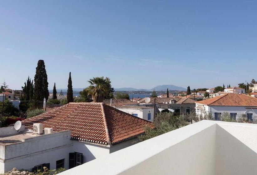 اتاق لوکس با بالکن, Yayaki Spetses
