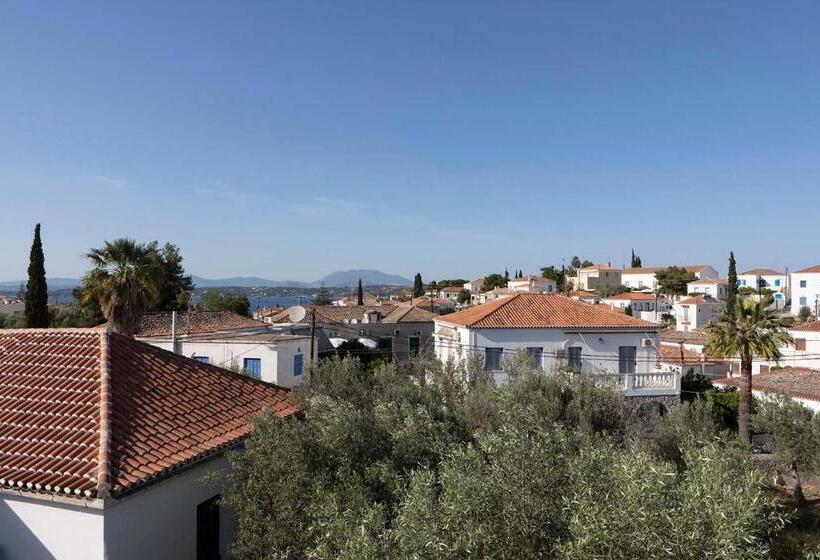 اتاق لوکس با بالکن, Yayaki Spetses