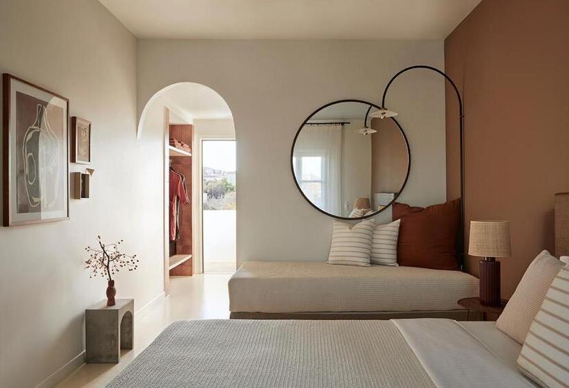 اتاق لوکس خانوادگی, Yayaki Spetses