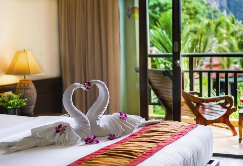 اتاق لوکس با چشم‌انداز استخر, Aonang Orchid Resort   Sha Extra Plus
