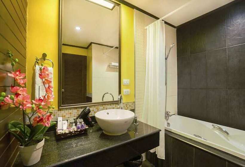 اتاق لوکس با چشم‌انداز استخر, Aonang Orchid Resort   Sha Extra Plus