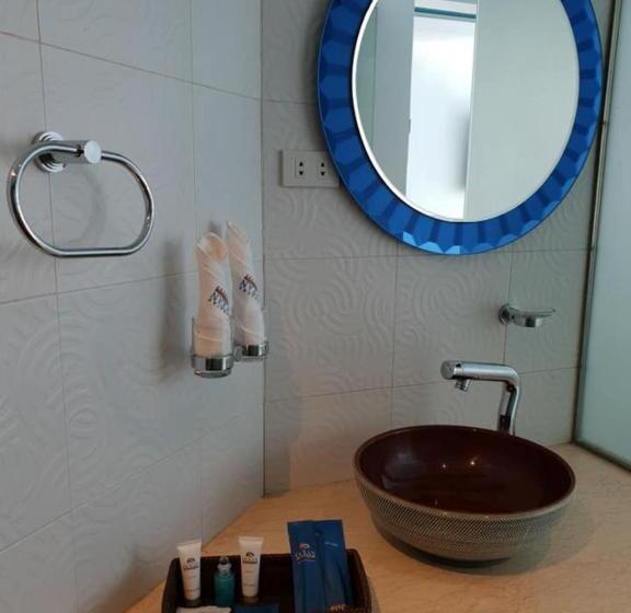 발코니가 있는 스위트, Boracay Ocean Club Beach Resort