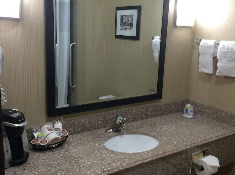 スイート, Comfort Suites Wenatchee Gateway