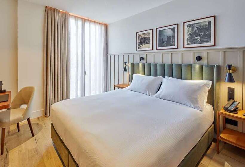 带大床的豪华间, Hilton The Hague