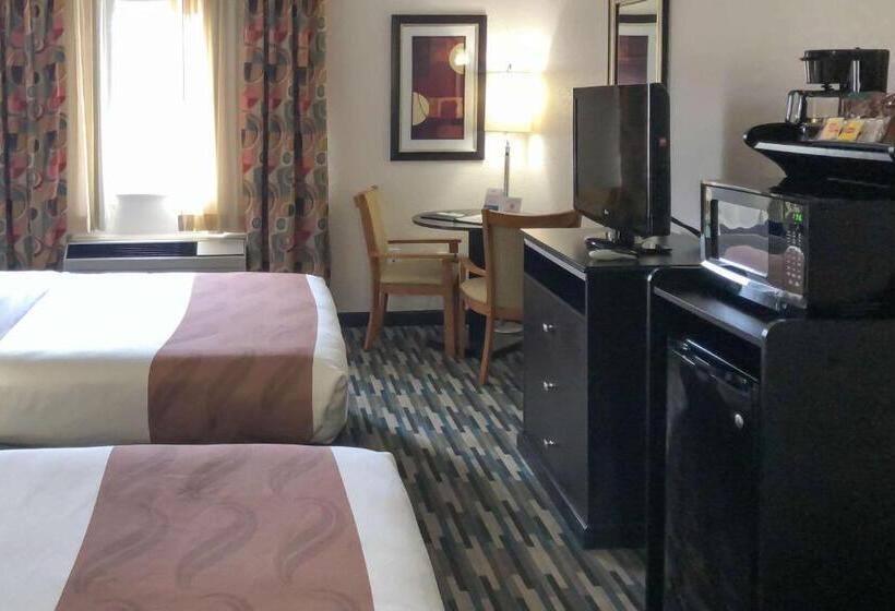 חדר סטנדרט, Quality Inn & Suites Denver International Airport