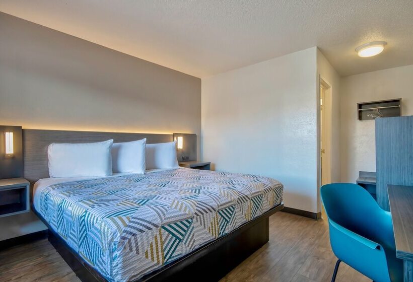 Номер Deluxe, Motel 6 Santa Fe