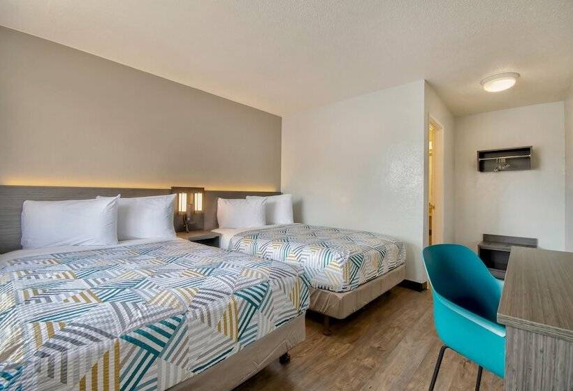 Номер Стандарт 2 Двуспальные Кровати, Motel 6 Santa Fe