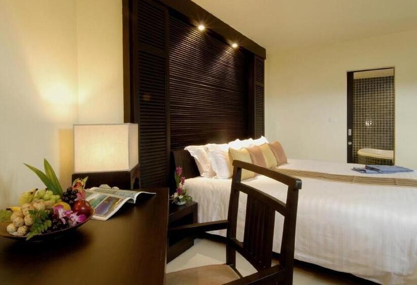 اتاق سوپریور با چشم‌انداز باغ, The Nouveau Chumphon Beach Resort And Golf