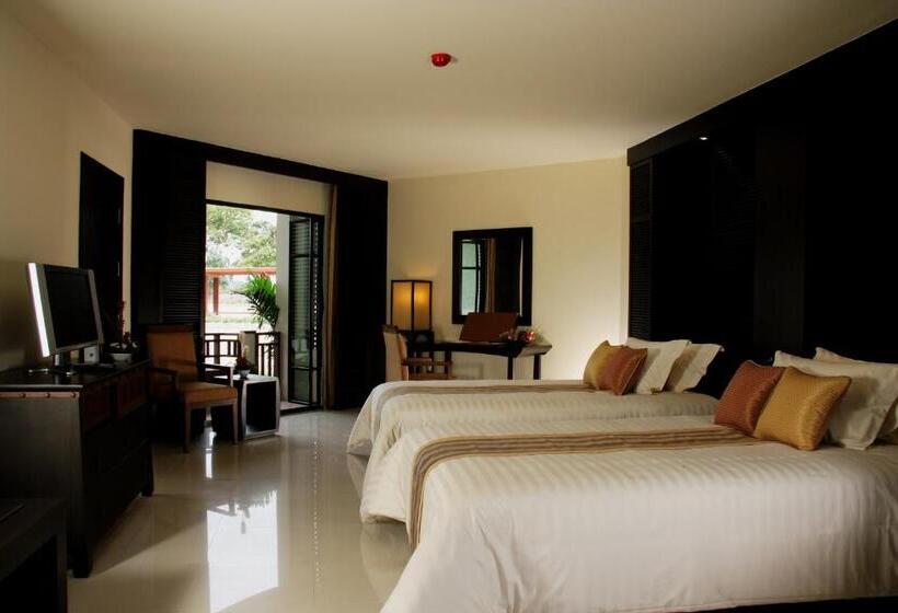 اتاق سوپریور با چشم‌انداز باغ, The Nouveau Chumphon Beach Resort And Golf