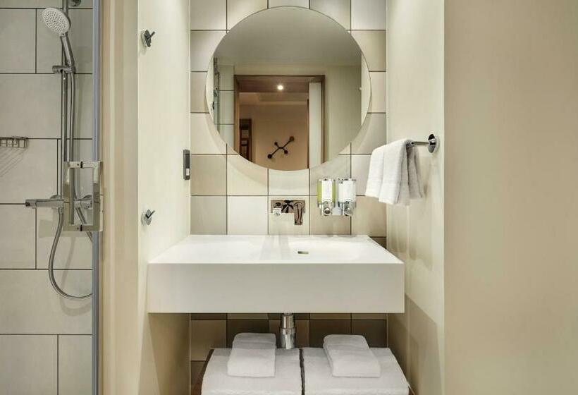 اتاق استاندارد با تخت بزرگ, Hampton By Hilton Dublin City Centre