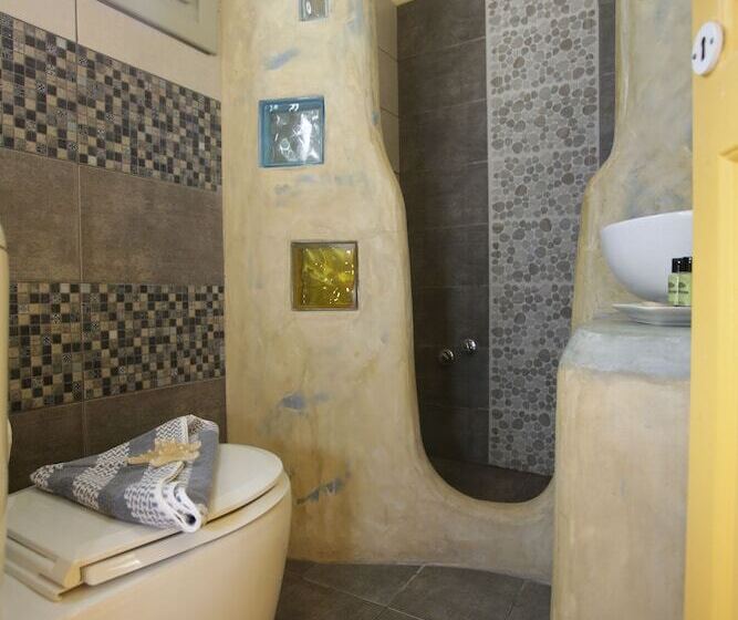 غرفة قياسية مطلّة علي البحر, Alexandra S Rooms