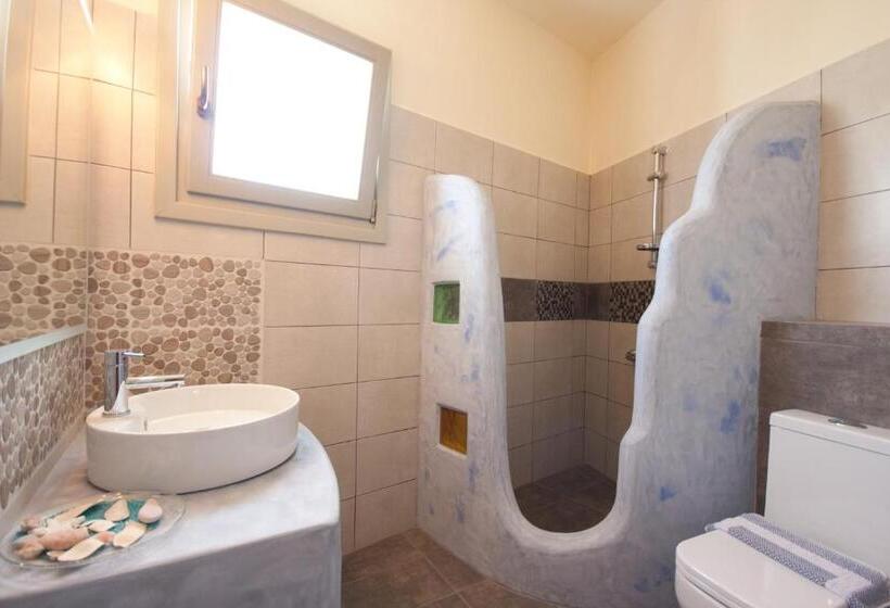 غرفة قياسية رباعية, Alexandra S Rooms