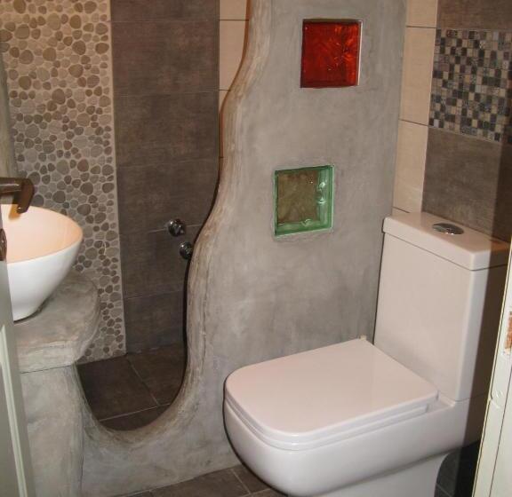 غرفة قياسية رباعية, Alexandra S Rooms