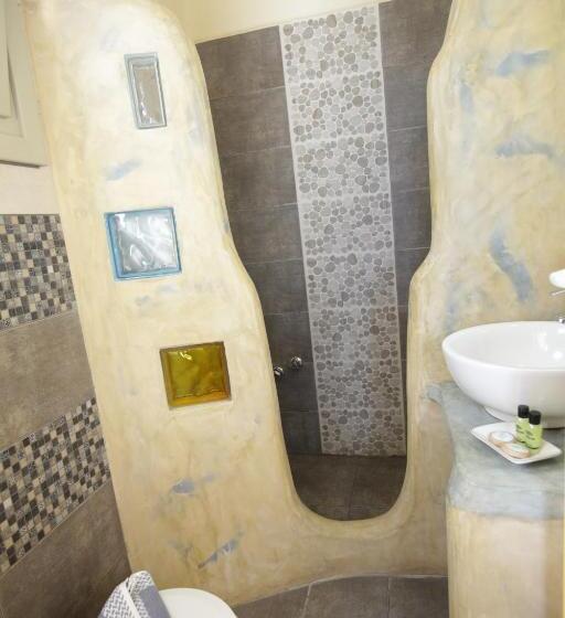 غرفة قياسية مطلّة علي البحر, Alexandra S Rooms
