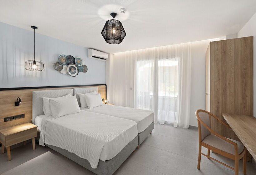 Номер Superior Вид на Сад, White Olive Marine Aquapark   All Inclusive