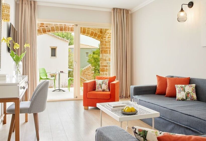 سوییت, Parga Beach Resort