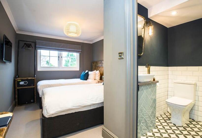 Номер Стандарт, The Lodge Duxford