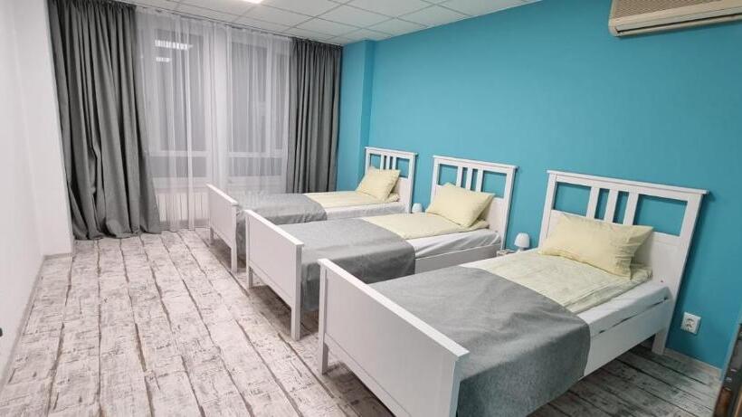 اتاق استاندارد سه نفره, Hostel Citadella