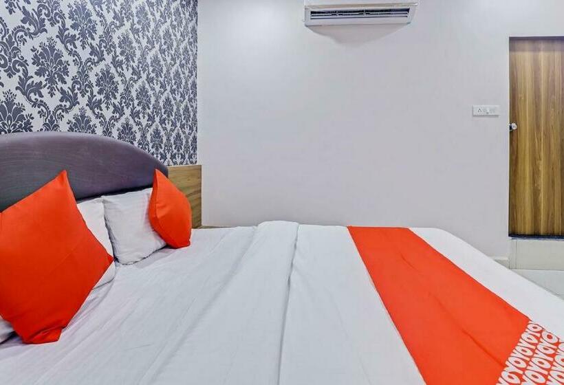 デラックスルーム, Shiv Inn Vadodara