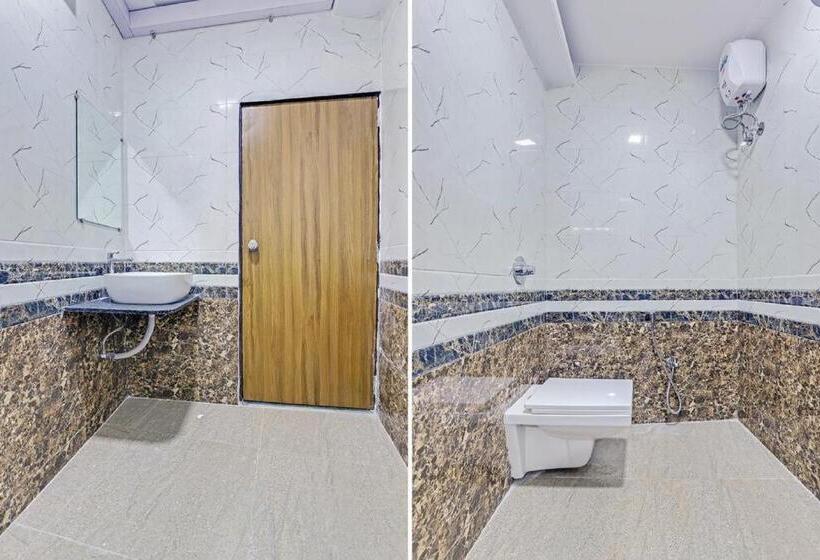 デラックスルーム, Shiv Inn Vadodara