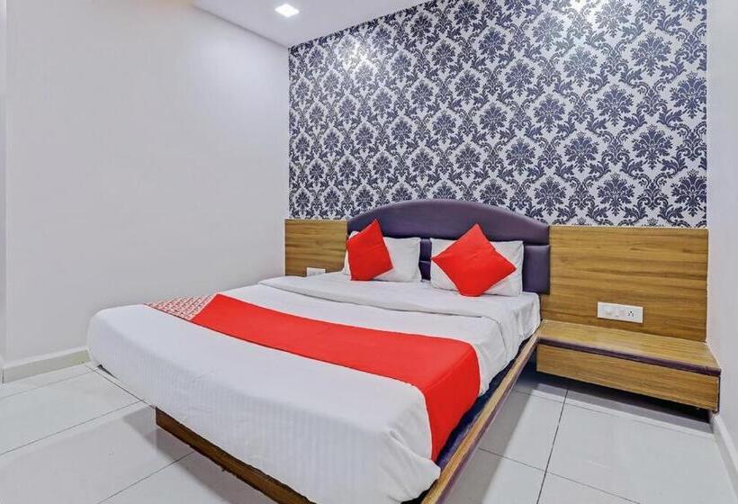 Номер Superior, Shiv Inn Vadodara