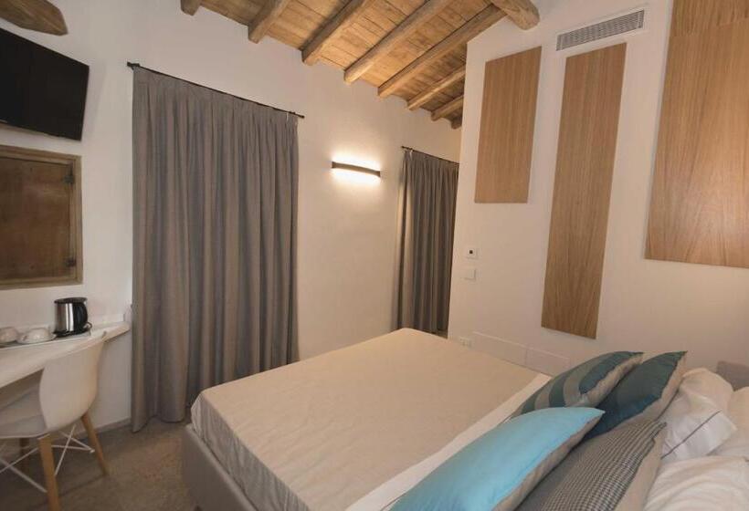 Quarto Estandar Vista Jardim, Antico Borgo Molino 7cento Vicino Ai Giardini Di Ninfa