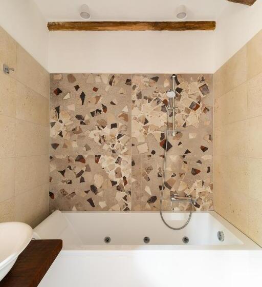 Quarto Estandar com Hidromassagem, Antico Borgo Molino 7cento Vicino Ai Giardini Di Ninfa