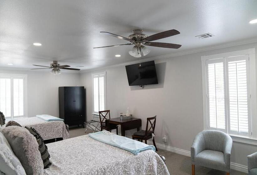 Номер Deluxe, Tyler Inn At Zion
