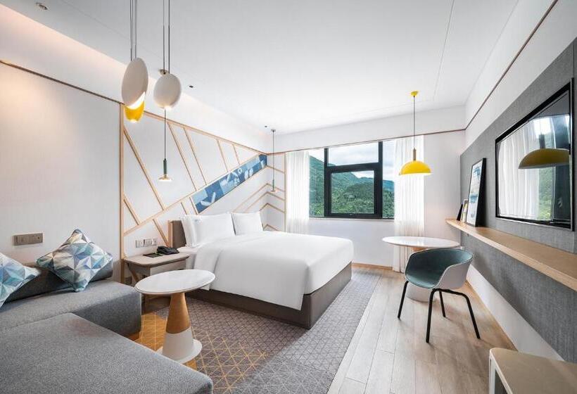 اتاق استاندارد با تخت بزرگ, Holiday Inn Tongren Wanshan, An Ihg